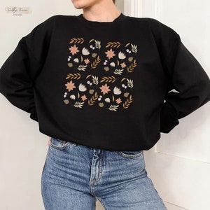 Cute boho floral sweatshirt for woman, plant women&#39;s fall leaf sweater, cottagecore style fall pullover, autumn sweatshirt for her