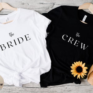 Dames minimalistische JGA T-shirts bruid en bemanning, huwelijkscadeau voor bruiden, team bruid tshirt, vrijgezellenfeest shirt, verlovings-T-shirt