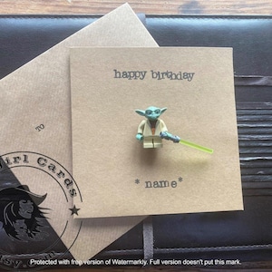 Handgestempeld minifiguur wenskaart cadeau gepersonaliseerde gelukkige verjaardag Yoda Star Wars GRATIS VERZENDING VK