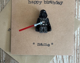 Tarjeta de felicitación con minifigura estampada a mano, regalo personalizado, feliz cumpleaños, Darth Dark Side, Star Wars, envío gratuito al Reino Unido.