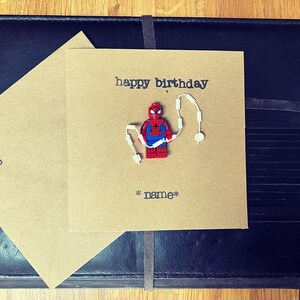 Handgestempeld minifiguur wenskaart cadeau gepersonaliseerd Happy Birthday Spider Man superheld GRATIS VERZENDING VK