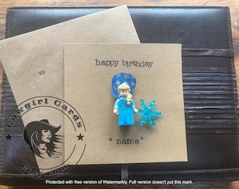 Cartão de felicitações personalizado com minifigura estampada à mão, presente de aniversário da Princesa Elsa de Frozen. Frete grátis para o Reino Unido.