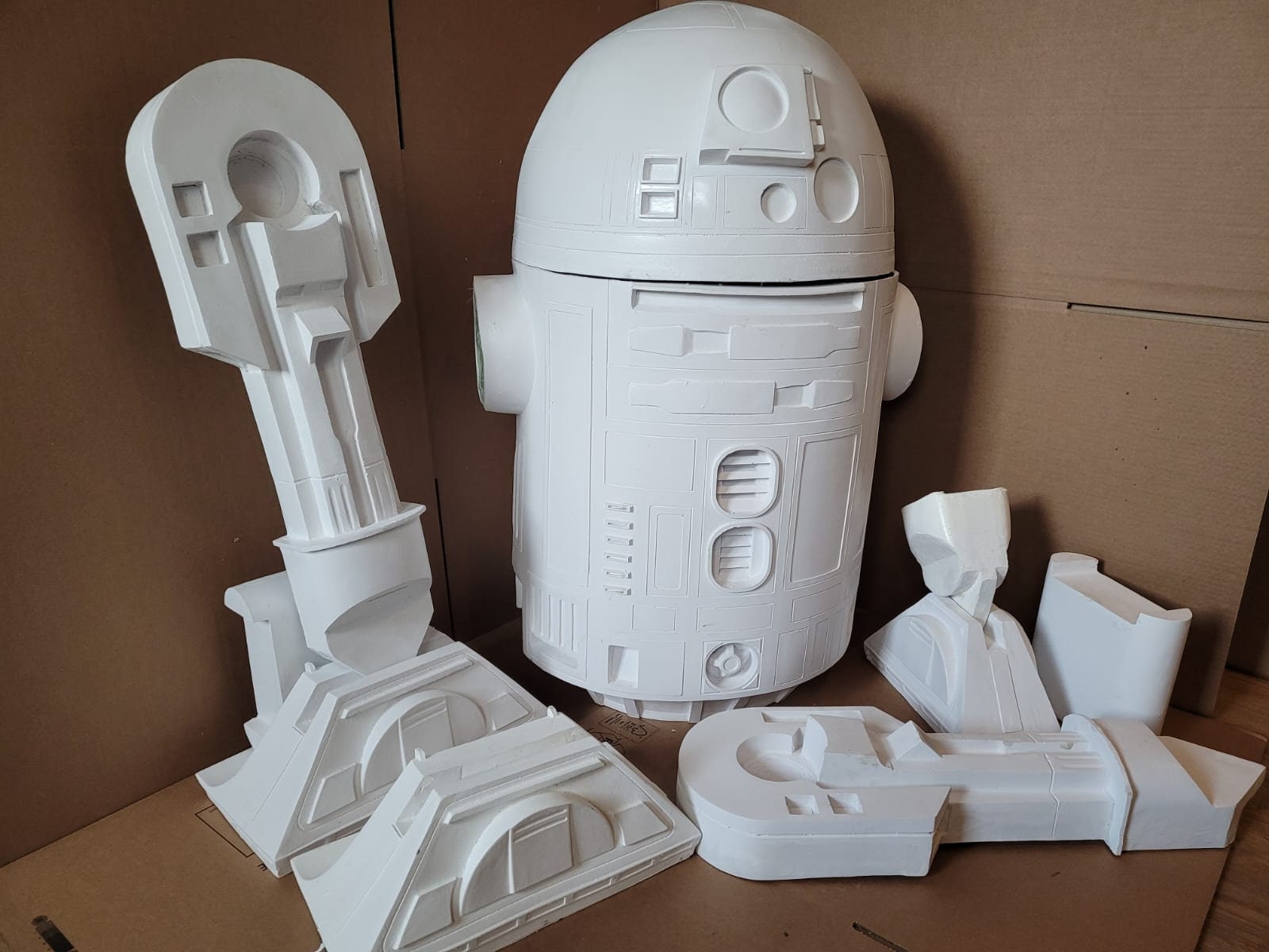 life-size-r2d2-lupon-gov-ph