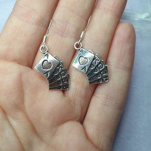 Ciondolo a forma di carta da gioco, orecchini pendenti in sacchetto regalo, riempitivo per calze, per lei / argento antico / fatto a mano
