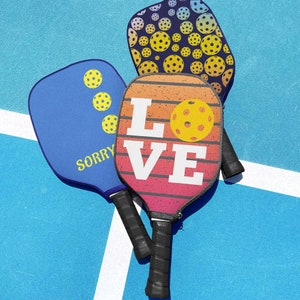 Neoprene Pickleball Paddle Cover: Durable, Weather-Resistant Sports Gear