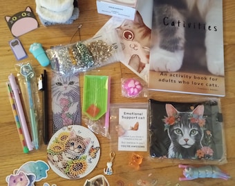 Cat Lover Activity Box, Activity Book, Building Blocks Set, Diamond Art, Stickers, Pens, Puzzles, Cozy Socks