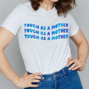 Duro come una madre PNG - Design sublimato per la festa della mamma - Design maglietta - Regalo per la festa della mamma - Regalo per la mamma / T-shirt mamma