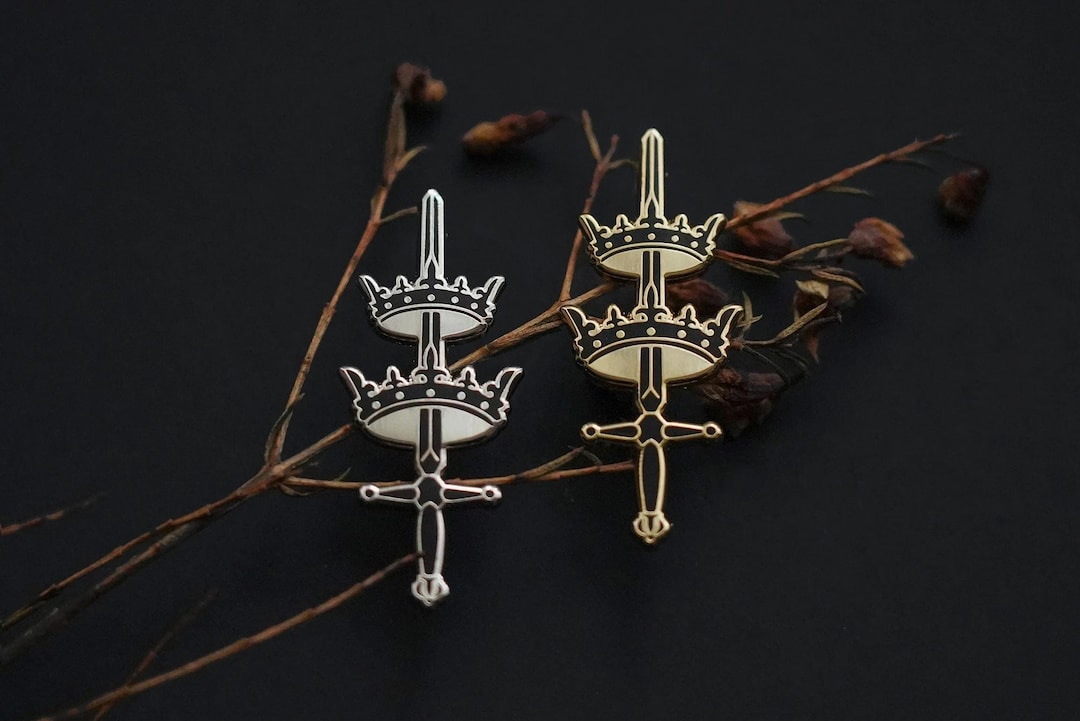 Chevalerie crown sword enamel pin