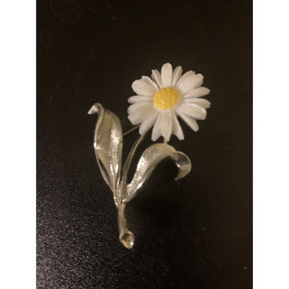 Vintage Yellow Daisy Flower Brooch Pin Silver Ton… - image 1