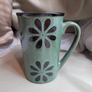 Beautiful Single Pfaltzgraff Flower 5 1/4&quot; x 3 1/2&quot; Mug