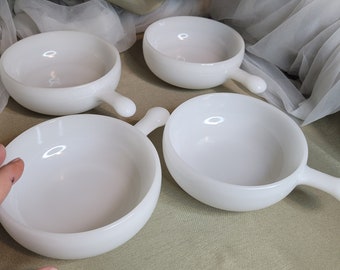 Beautiful Vintage Set Of 4 Glasbake Lug Handled White Milk Glass Soup Bowls