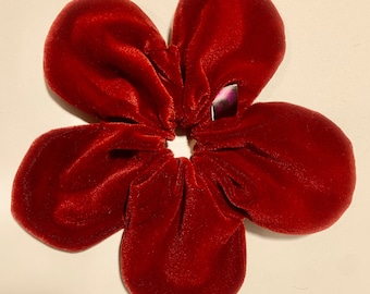 VELVET FLOWER SCRUNCHIE