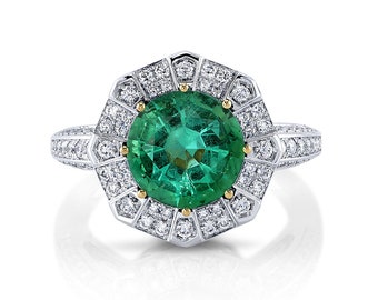 Extravagant Colombian Emerald Ring