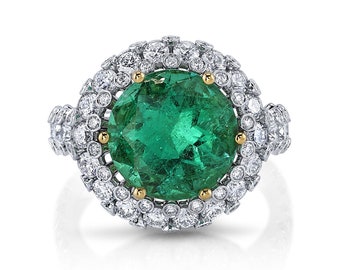 18k White Gold Colombian Emerald Ring with White Diamonds