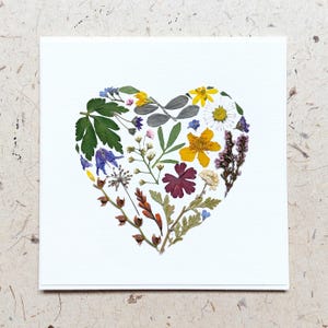 Echte Blumen Herz Karte / Geburtstag / Mama / Partnerin / Freundin / Verlobung / Danke /