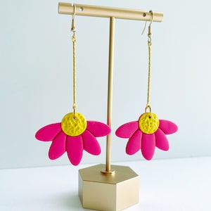 Różowe stokrotki wiszące