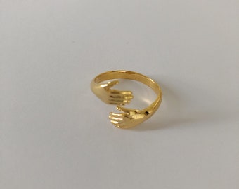 Hug Me Ring - Etsy
