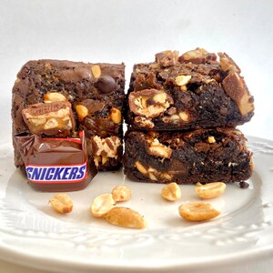 Snickers Brownie, brownies, snickers, snicker brownie, made from scratch, baked goods, desserts, snickers dessert, homemade, gift idea