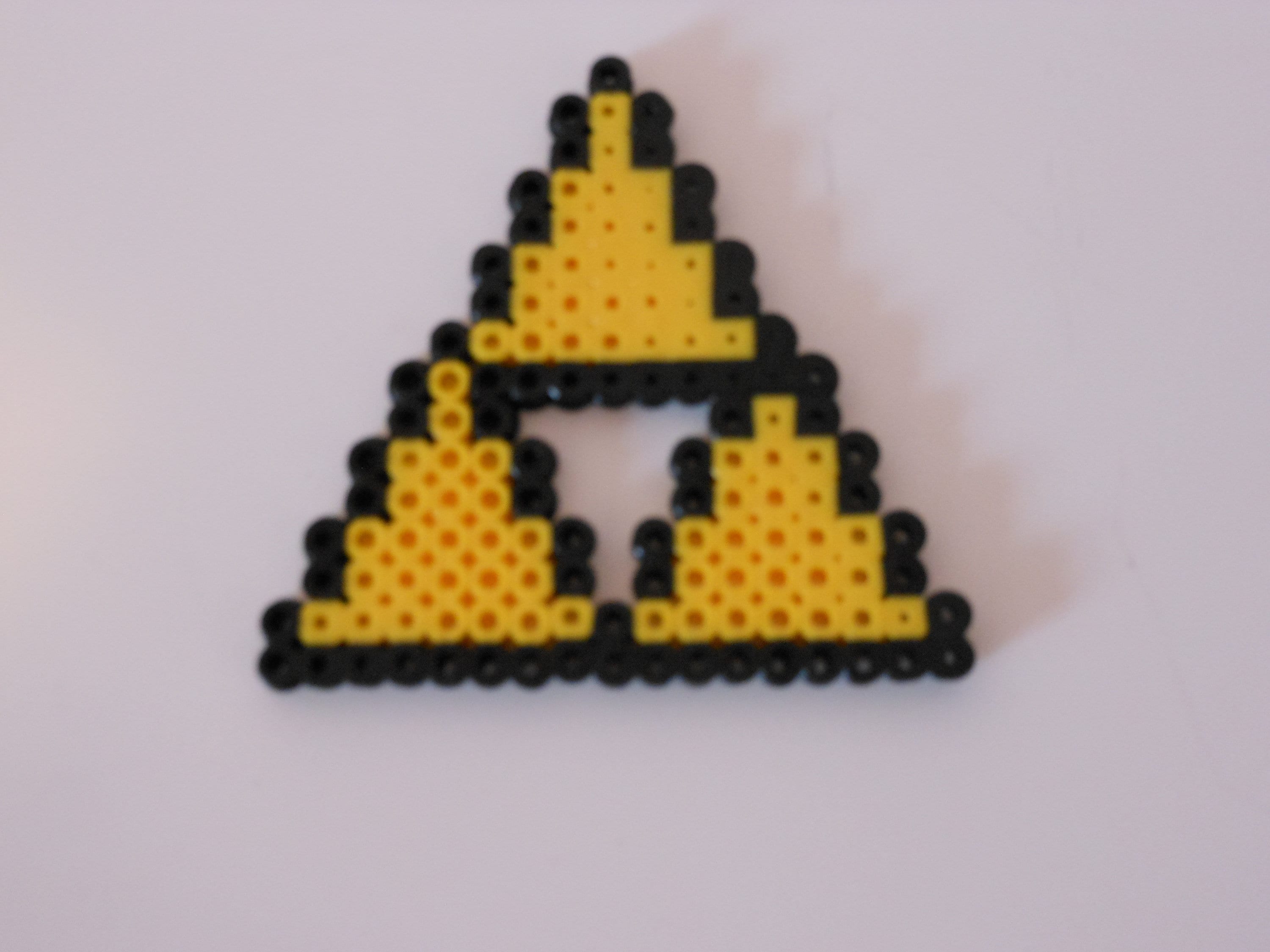 Triforce Pixel Art Grid