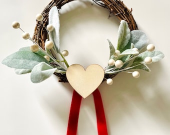 Mini Valentines Day Wreath | Lambs Ear Wreath | Small Door Hanger | Mini Heart Wreath | Small Valentine Wreath