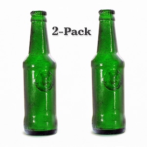 Handmade edible sugar beer bottles in brown and green colours by EdiBottle – luxury cake toppers made in the UK.