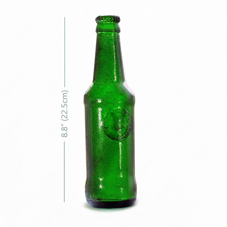 Handmade edible sugar beer bottles in brown and green colours by EdiBottle – luxury cake toppers made in the UK.