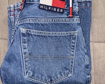 Jeans Tommy Hilfiger vintage de los años 90 para mujer, tiro alto, logo de bandera, corte recto, talla 26/2