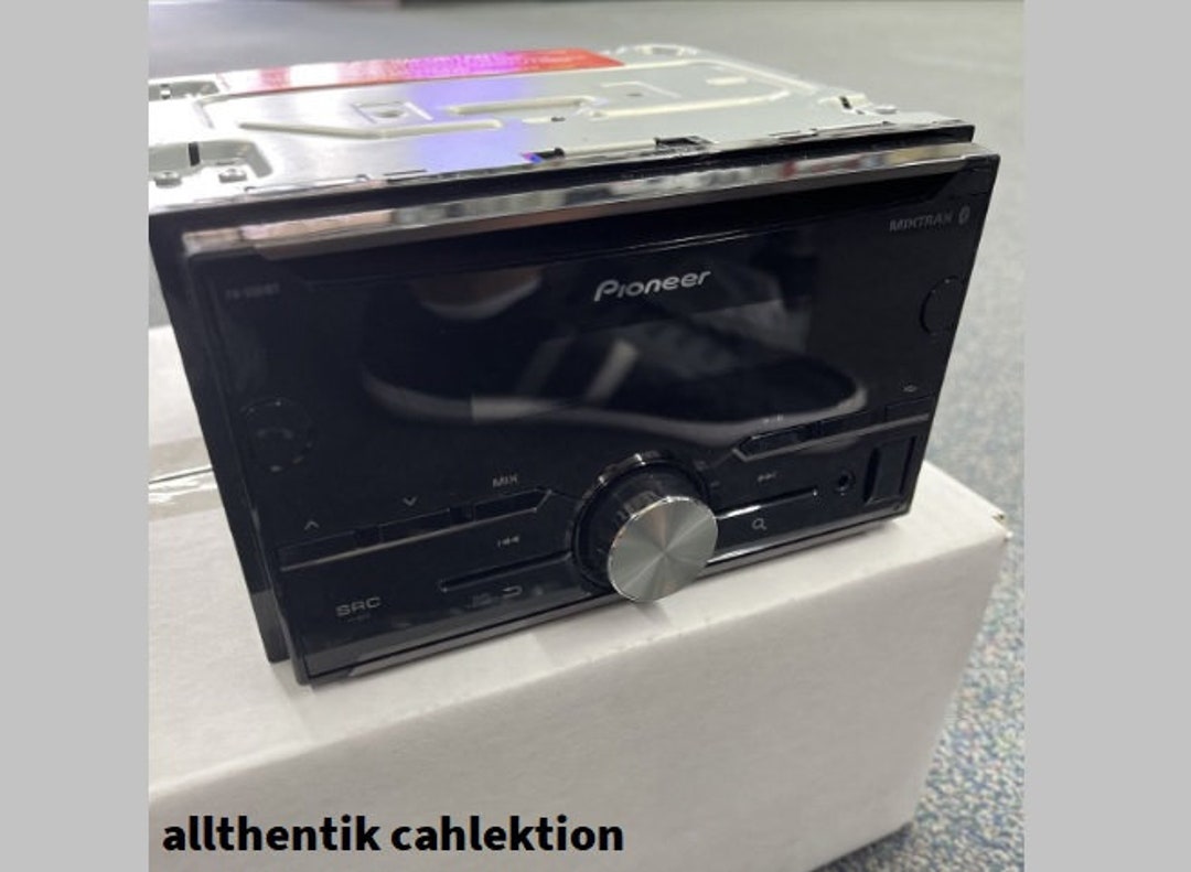 Vintage Pioneer Stereo FHS501BT 2DIN Bluetooth CD Receiver Audio In
