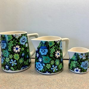 Set of 3 Vintage NAPCO Floral Liquid Measuring Cups