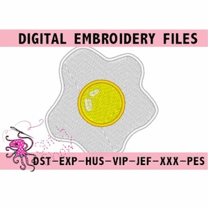 Puede incluir: Archivo de bordado digital con un diseño de huevo frito. El huevo tiene un contorno bordado blanco y una yema amarilla. El texto "DIGITAL EMBROIDERY FILES" está encima del huevo. Abreviaturas de formato de archivo debajo.