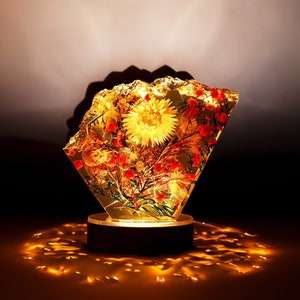 Flower Resin Lamp, Floral Night Light, Epoxy Resin Table Lamp, Handmade LED Lamp,Resin Night Light Home Decor,Mother's Day  Gift