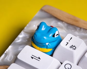 Totodile Poke Tastenkappe, Artisan Poke Tastenkappe, benutzerdefinierte Artisan Poke Tastenkappe für mechanische Tastatur, ESC Tastenkappe, Geburtstagsgeschenk, Halloween Geschenk