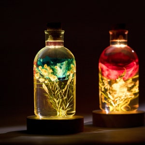Ewige blaue Rosen-Harz-Lampe, personalisiertes Blumen-Nachtlicht, Blumen-Harz-Nachtlicht, echte Blumen-Epoxidlampe, Halloween-Geschenk