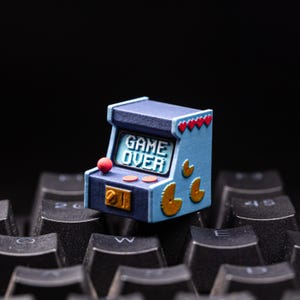 Retro Arcade Game Boy Keycap, Handmade Artisan Esc Keycap for Mechanical Keyboard , Gamer Gift, Cute Mini Arcade Machine Key Cap
