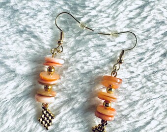 Pendientes de piedra apilada rosa