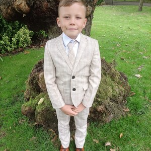 Boys suit beige 5piz