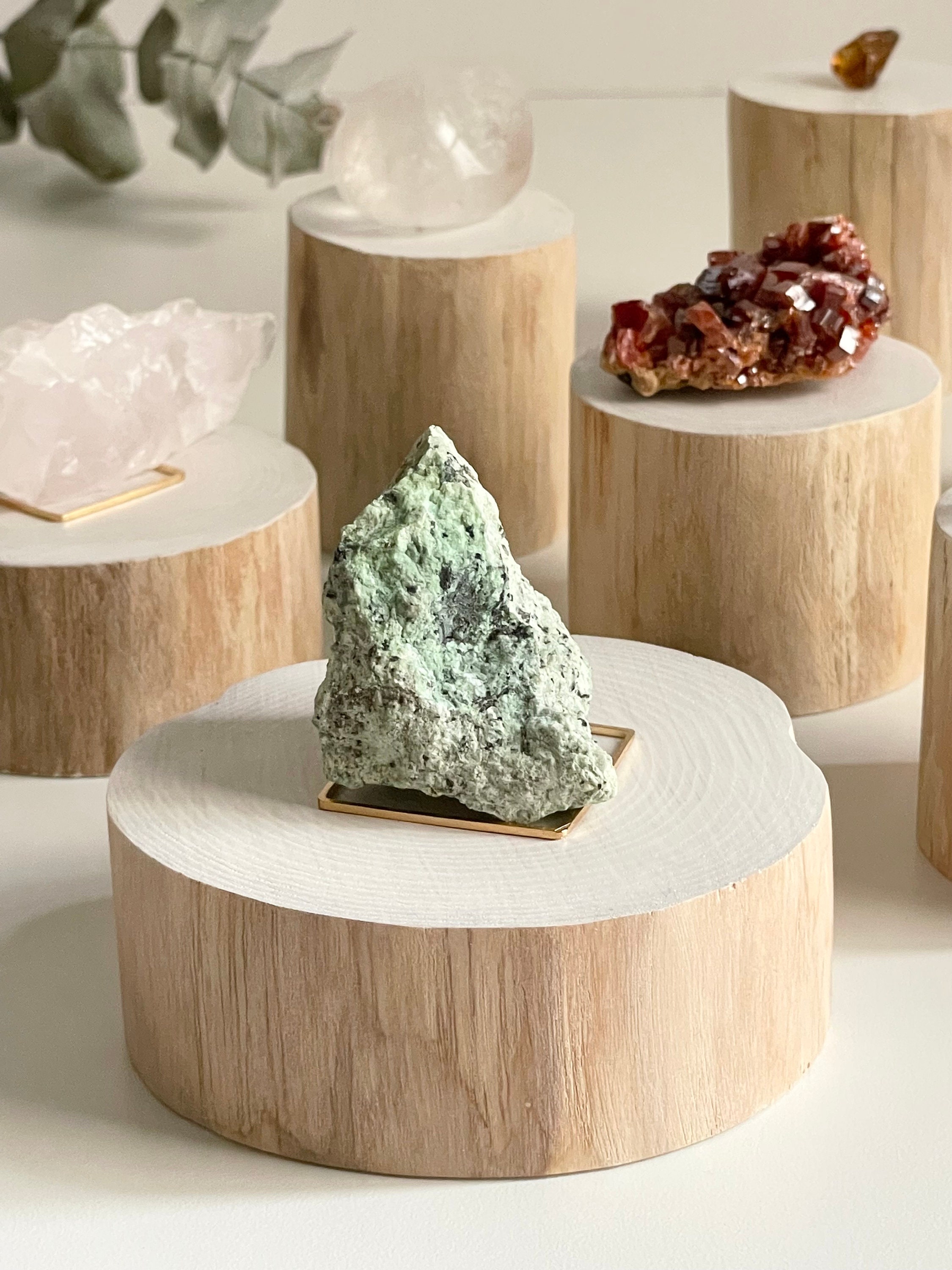 Supporti Display Per Minerali - Set Da 4 In Metallo Dorato, 5.5x5.5x4.5 Cm, Per Esporre Pietre, Cristalli, Geodi E Oggetti Da Collezione