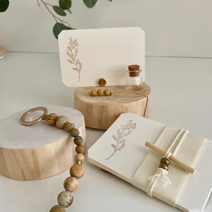 Set di esposizione rituale di intenzione quotidiana - Supporto fatto a mano, carte di affermazione vuote, perline di meditazione o braccialetto - Set Capodanno, Nuovo Me
