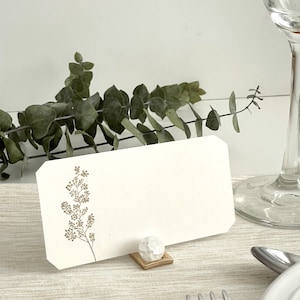 Marque-places floraux vierges avec support en cristal ~ Marques minimalistes pour les noms des invités pour un mariage et d'autres événements