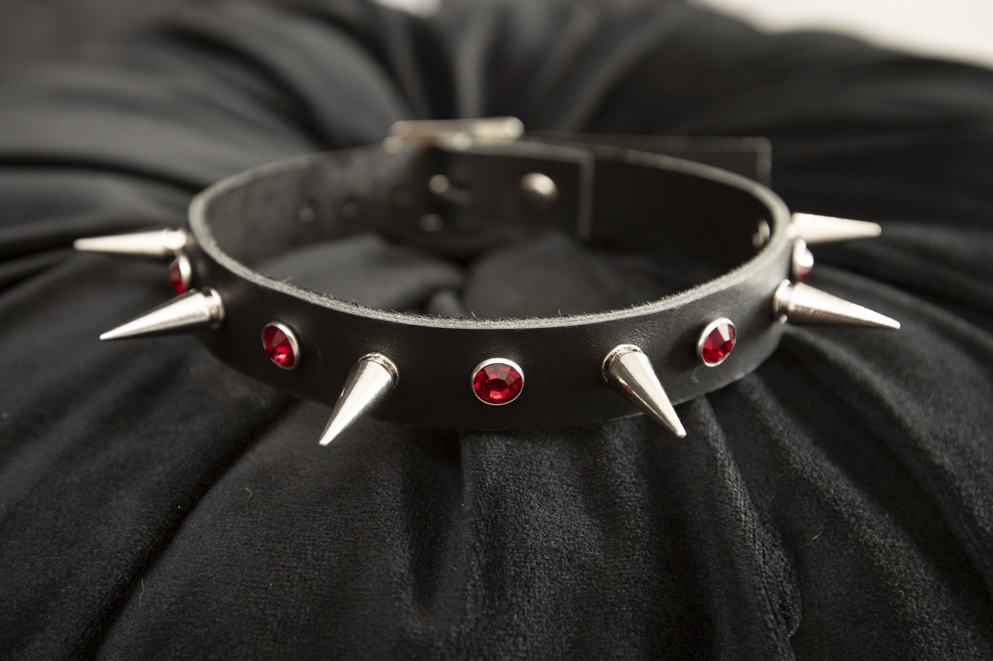 Red 2024 spiked choker