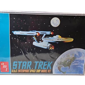 Star Trek &quot;U.S.S. Enterprise NCC-1701 Space Ship&quot; 1/650 Scale Model Kit