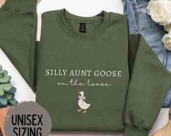 Aunt Shirt, Silly Auntie Goose Shirt, Auntie Tee, New Aunt Gift, Pregnancy Announcement, Gift for Aunt, Aunt Birthday Gift Goose Aunt to Be