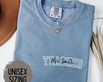 Custom Teacher Shirt, Personalized Teacher Sweatshirt, Teacher Name Crewneck, Teacher Gift, Back to School, Teacher Appreciation, Trendy Tee