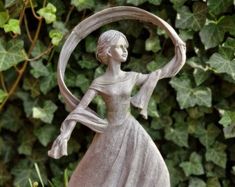 Statue / Figur Frau Rosen WO-1737