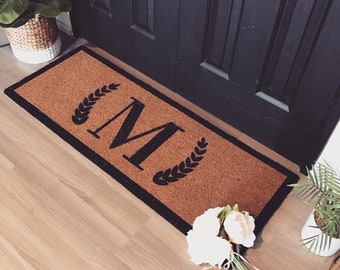 Monogram & Wreath Doormat, Custom Doormat, Personalised Doormat, Personalized Doormats With Name, Housewarming Gift, Family Doormat, Initial