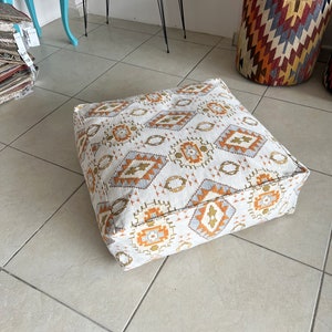 Kilim Patterned Pouf Floor Cushion Outdoor Ottoman Footstool Garden Cushion Boho Tribal Pillow Moroccan Cushion Turkish Traditional Cushion