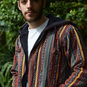 Veste polaire hippie orange et bleue Gheri / Tissu traditionnel népalais - Vestes hippies artisanales et éthiques chez Himanepal