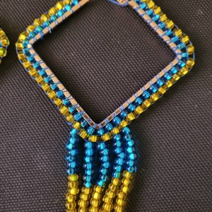 Square hoop fringe earrings