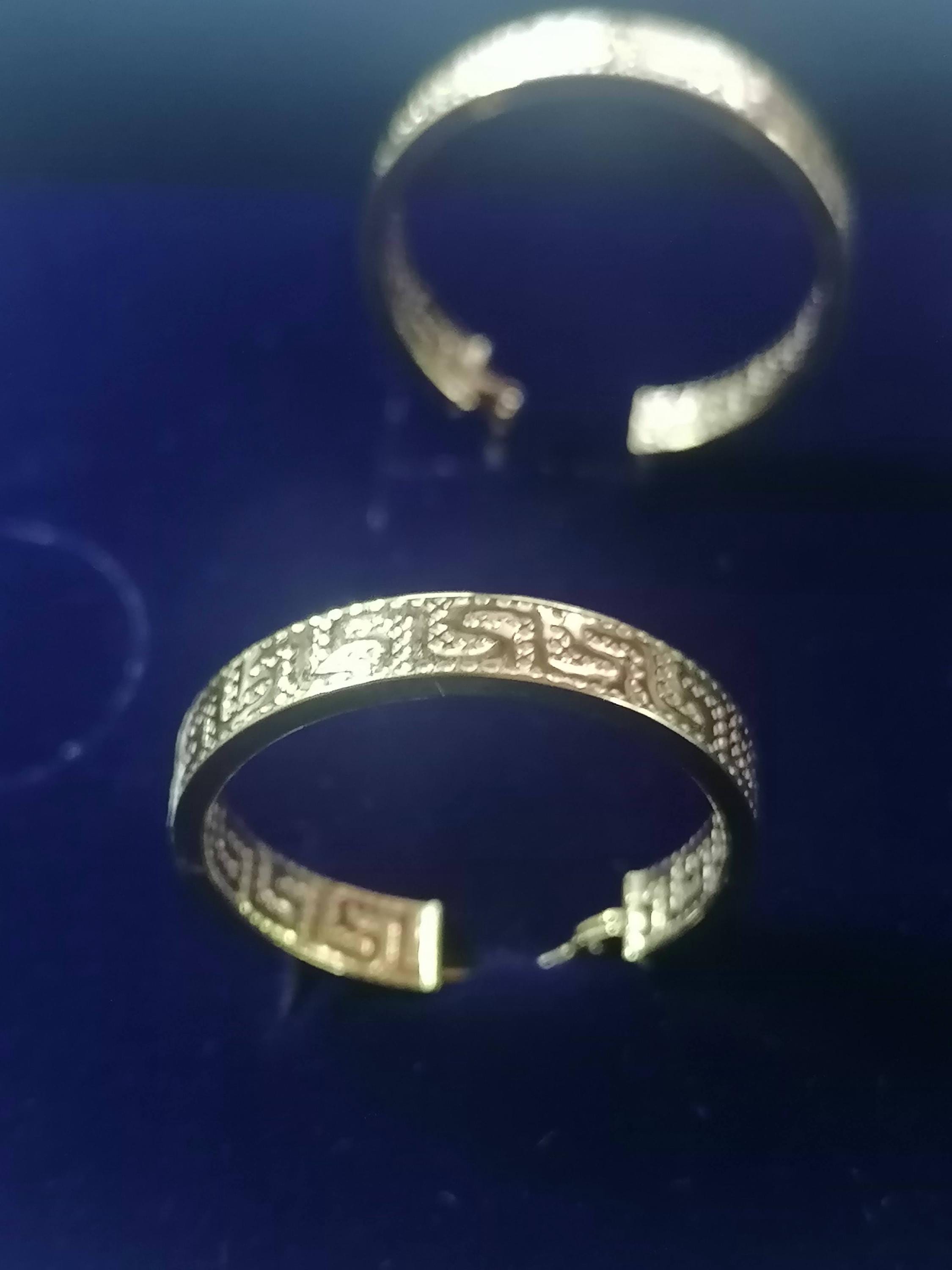 Orecchini A Cerchio Unici In Oro Giallo 9 Carati Con Chiave Greca