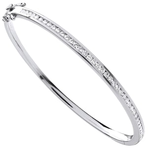 Elegant 18ct White Gold 1.00ctw Diamond Bangle. Buy 2 Get A Second Half Price! Special Courier Or Collect In Person.